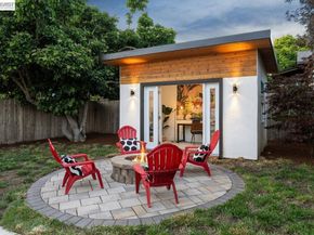 1539 Blake Street, Berkeley CA 94703