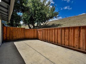 1202 Spring Valley Cmn, Livermore CA 94551
