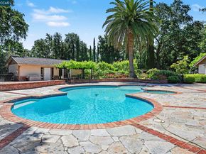 25 Amberwood Ln, Walnut Creek CA 94598