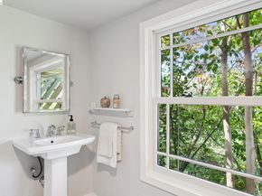 1016 Elbert St, Oakland CA 94602