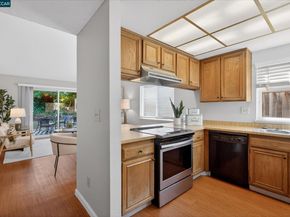 1040 Village Oaks, Martinez CA 94553