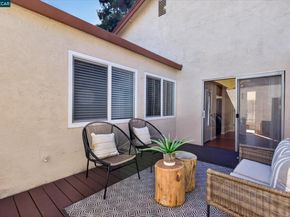 1040 Village Oaks, Martinez CA 94553