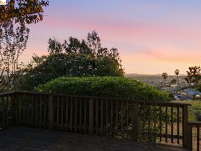 7843 Outlook Ave, Oakland CA 94605
