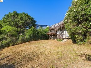 7843 Outlook Ave, Oakland CA 94605