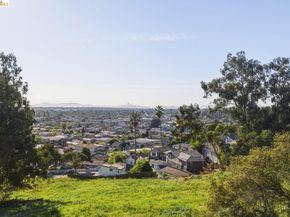 7843 Outlook Ave, Oakland CA 94605