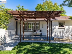 1210 Kendall Ct, Walnut Creek CA 94595