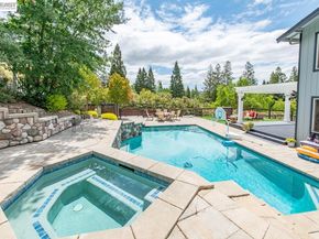 215 Arthur Ct, Danville CA 94526