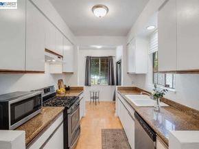 1486 Adeline St, Oakland CA 94607