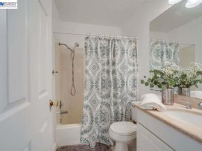 1486 Adeline St, Oakland CA 94607