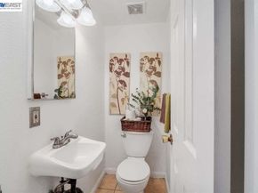 1486 Adeline St, Oakland CA 94607