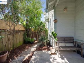 1486 Adeline St, Oakland CA 94607