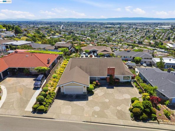 1961 Marineview Dr, San Leandro CA 94577