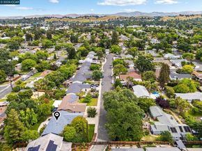 1881 Emerald St, Concord CA 94518