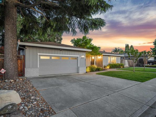 2030 Smith Lane, Concord CA 94518