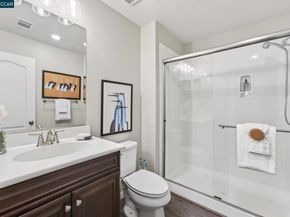 24552 Autumn Mist Way, Hayward CA 94544