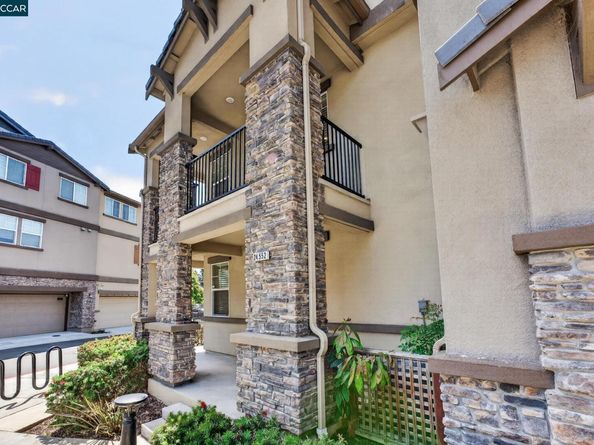 24552 Autumn Mist Way, Hayward CA 94544