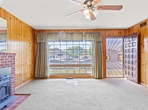 324 Berry Ave, Hayward CA 94544