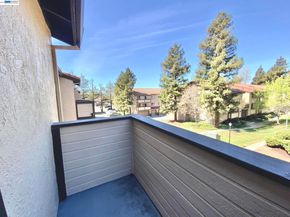 93 Shaniko Cmn 24, Fremont CA 94539