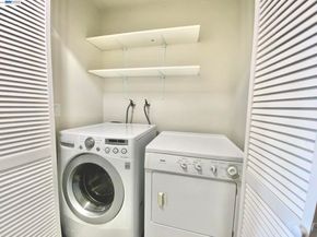 93 Shaniko Cmn 24, Fremont CA 94539