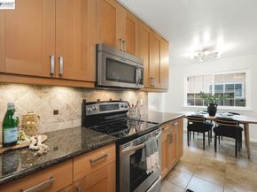 35975 Ruschin Dr, Newark CA 94560