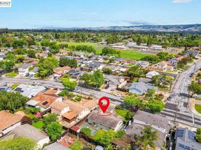 35975 Ruschin Dr, Newark CA 94560
