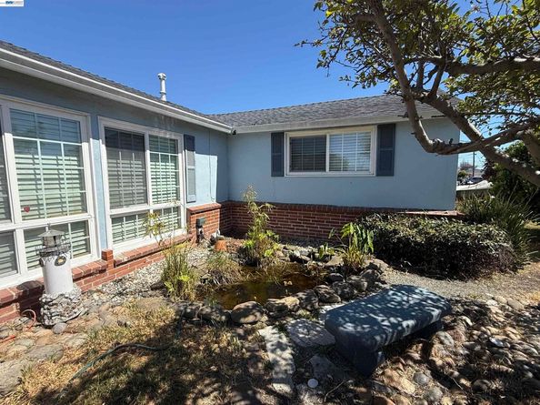 1362 Esser Ave, San Leandro CA 94579
