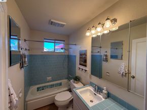 1362 Esser Ave, San Leandro CA 94579