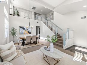 5625 Applegate Way, Dublin CA 94568