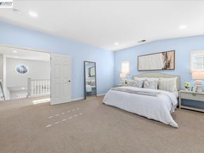 5625 Applegate Way, Dublin CA 94568