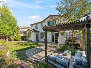 5625 Applegate Way, Dublin CA 94568