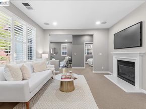 5625 Applegate Way, Dublin CA 94568
