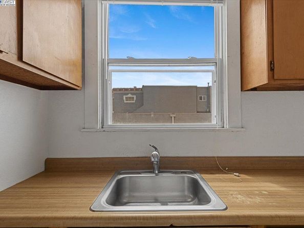 40 Acton St, Daly City CA 94014