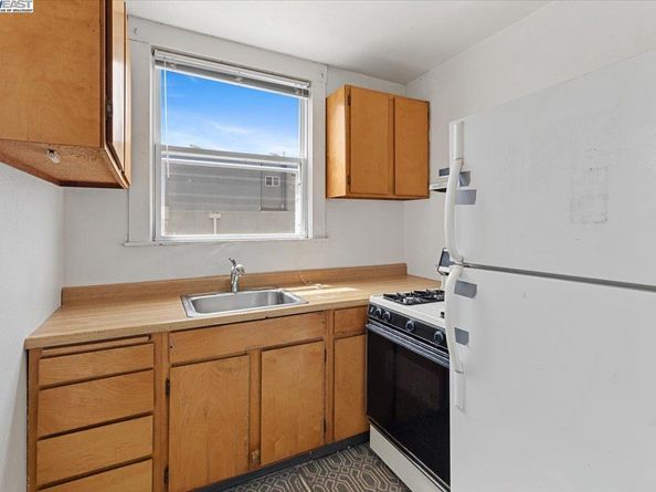 40 Acton St, Daly City CA 94014