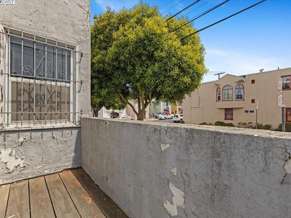 40 Acton St, Daly City CA 94014