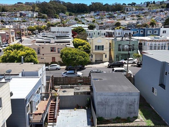 40 Acton St, Daly City CA 94014