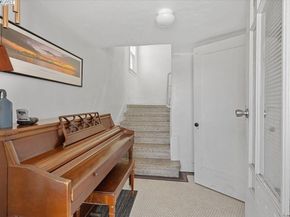40 Acton St, Daly City CA 94014