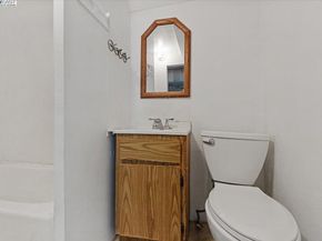 40 Acton St, Daly City CA 94014