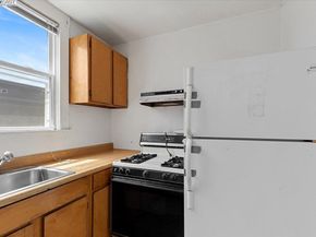 40 Acton St, Daly City CA 94014