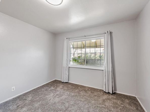 24930 2nd St, Hayward CA 94541