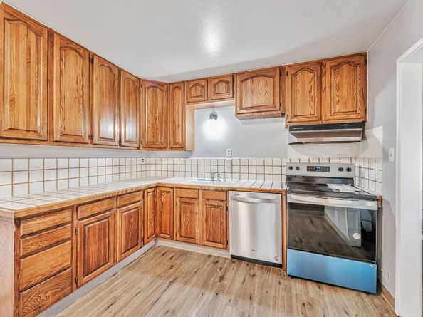 24930 2nd St, Hayward CA 94541