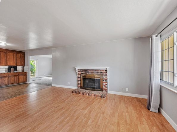 24930 2nd St, Hayward CA 94541
