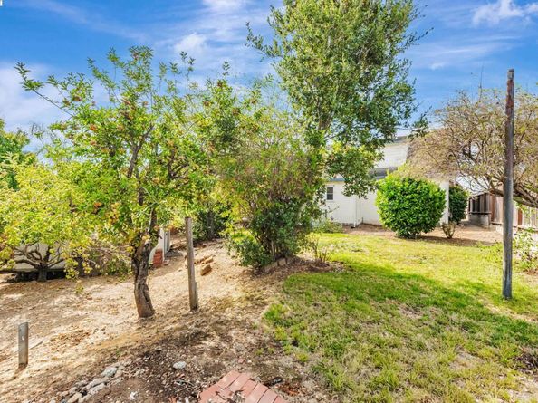24930 2nd St, Hayward CA 94541