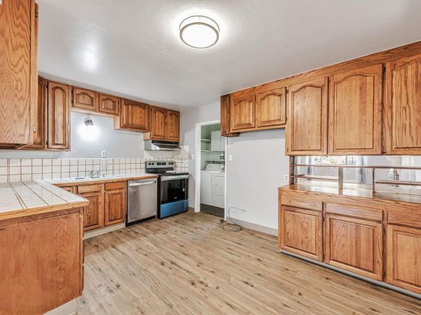 24930 2nd St, Hayward CA 94541