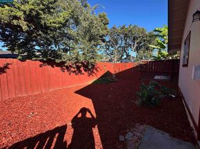 1560 170Th Ave, Hayward CA 94541