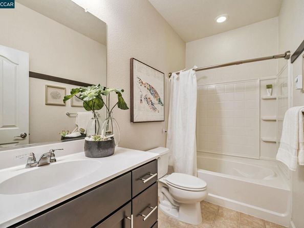 6555 S Mariposa Ct, Dublin CA 94568