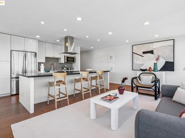 565 Bellevue Ave 806, Oakland CA 94610