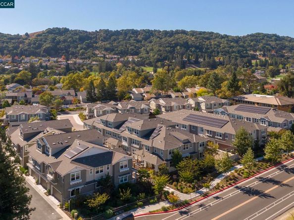 118 Wallace Cir, Moraga CA 94556
