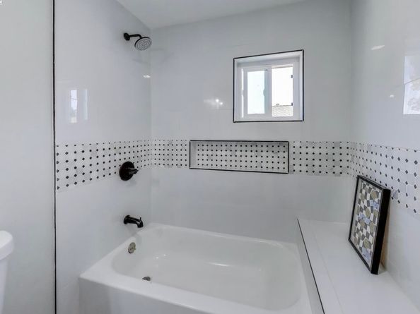 2131 Pomona, Martinez CA 94553