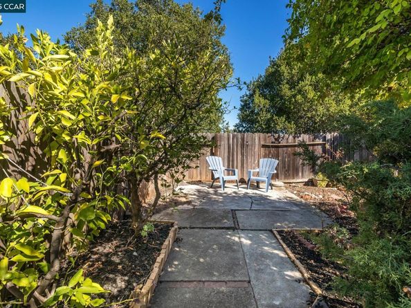 1769 Redwood Rd, Hercules CA 94547