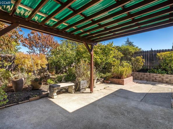 1769 Redwood Rd, Hercules CA 94547